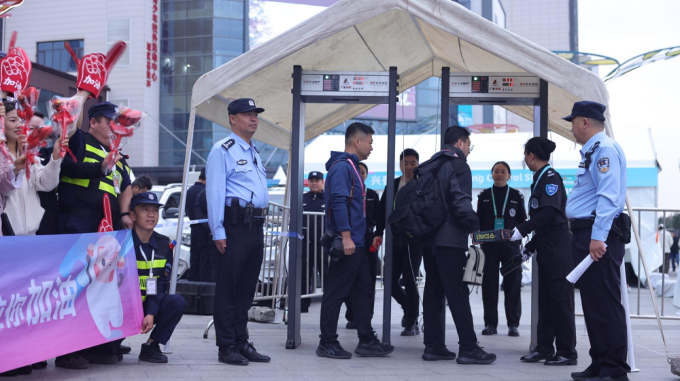 DPEEp, oGFkQ DPEEp, oGFkQ