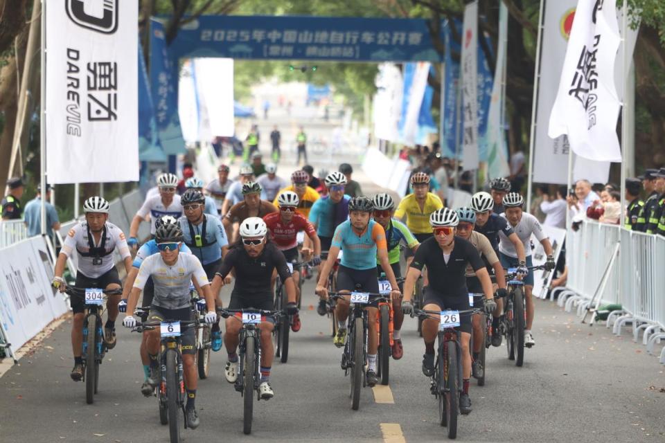 dMQGr, 道的修建者 dMQGr, 道的修建者