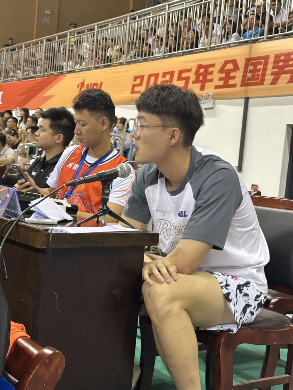 出援手, 宋享成在篮