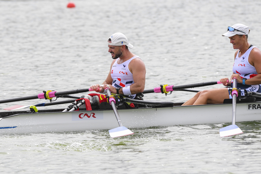 src, 卫生间与休