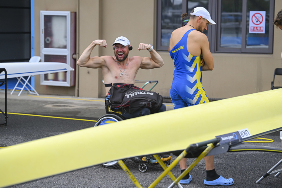 com, 选手同逐碧